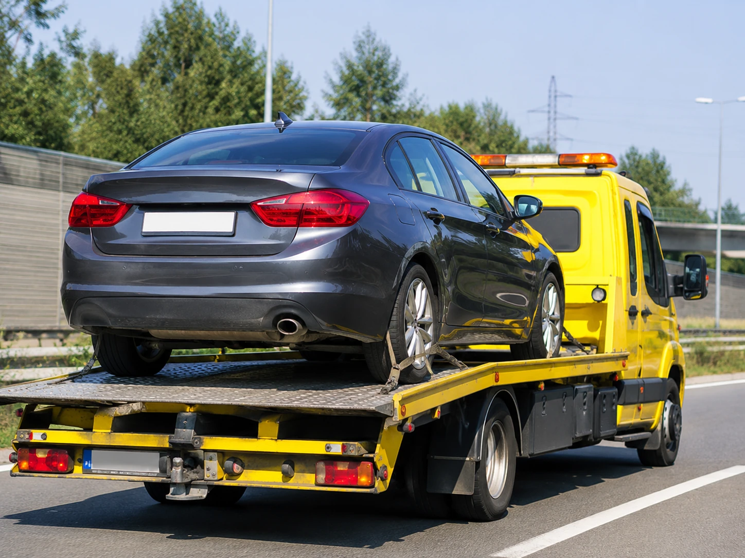 Pomoc drogowa Gliwice i transport samochodu na lawecie